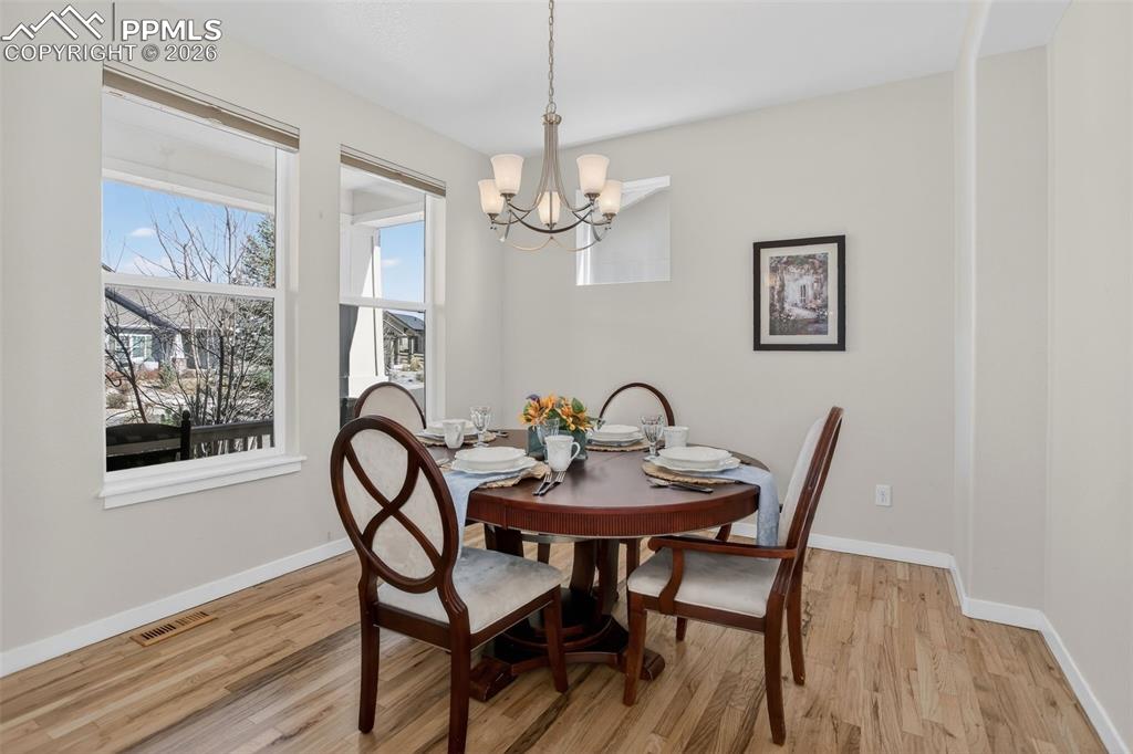 Image 6 of 42: Dining Area