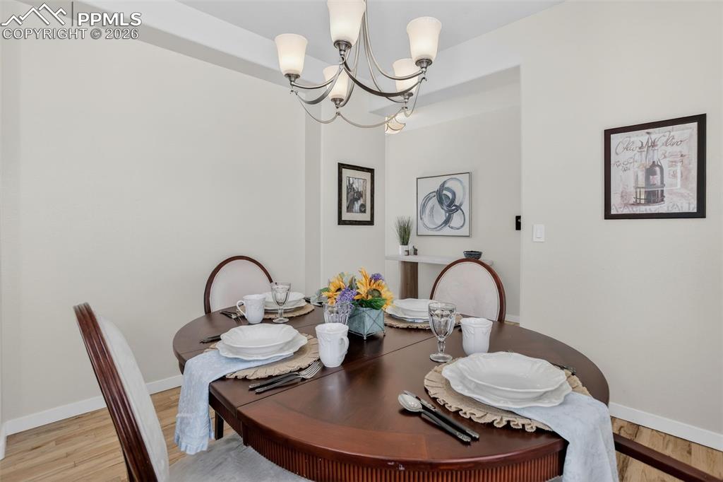 Image 8 of 42: Dining Area