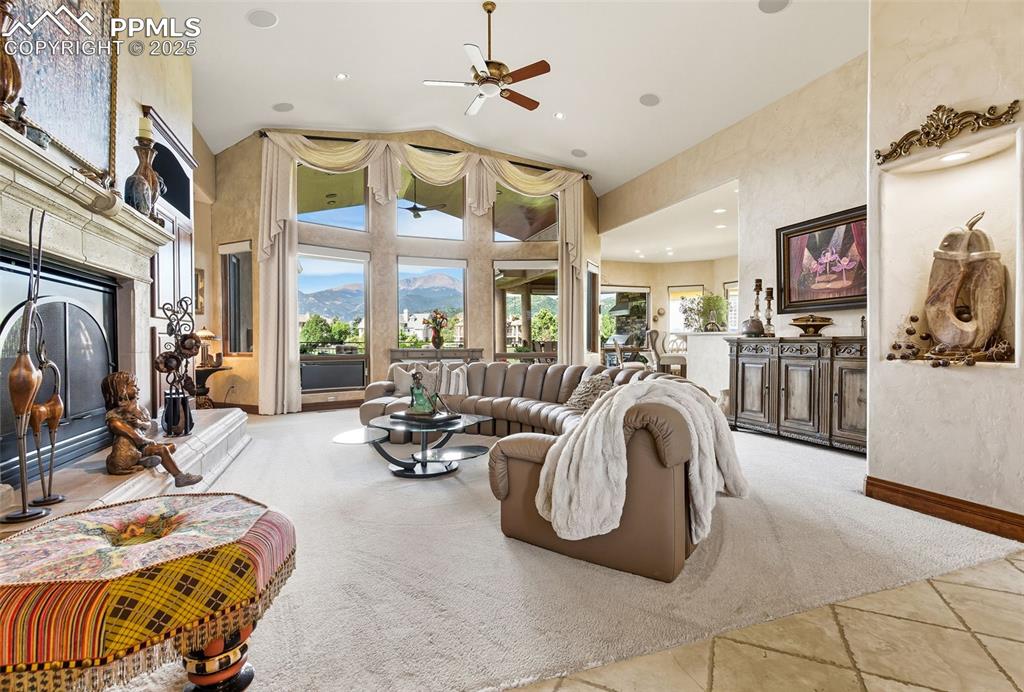Image 16 of 50: Living Room