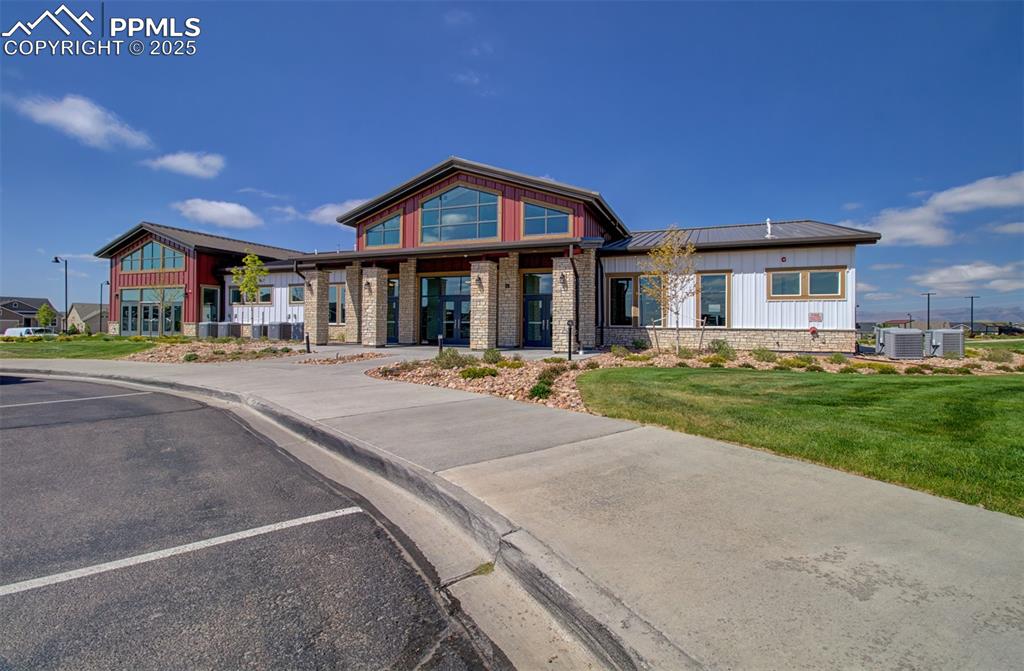 Image 33 of 39: Retreat Barn offers the Mail Room, Workout equipment, Exercise and Club Hou