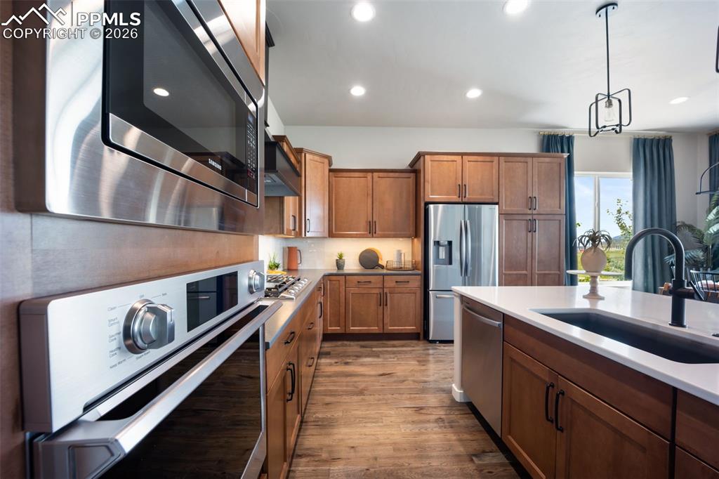 Image 5 of 29: Kitchen