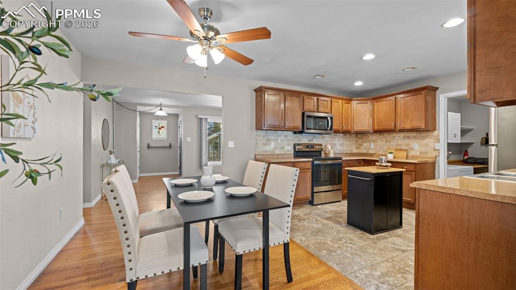 Image 14 of 42: Kitchen