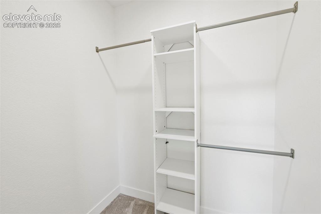 Image 17 of 50: Closet