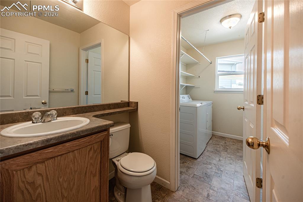 Image 15 of 49: Bathroom