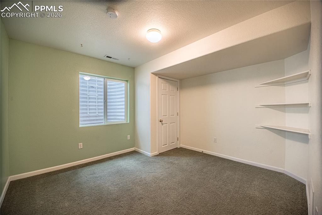 Image 33 of 49: Bedroom