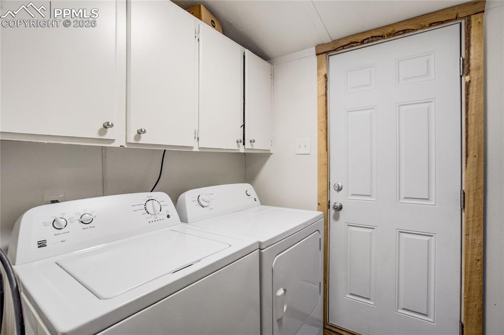 Image 41 of 42: ADU - Laundry