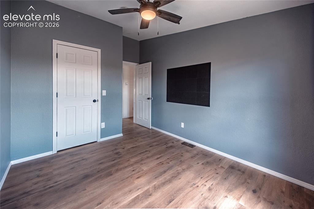 Image 17 of 48: Bedroom