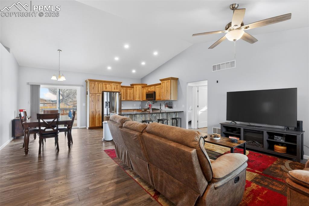 Image 8 of 33: No Description Available