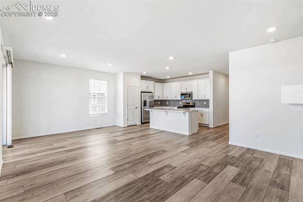 Image 4 of 32: Kitchen