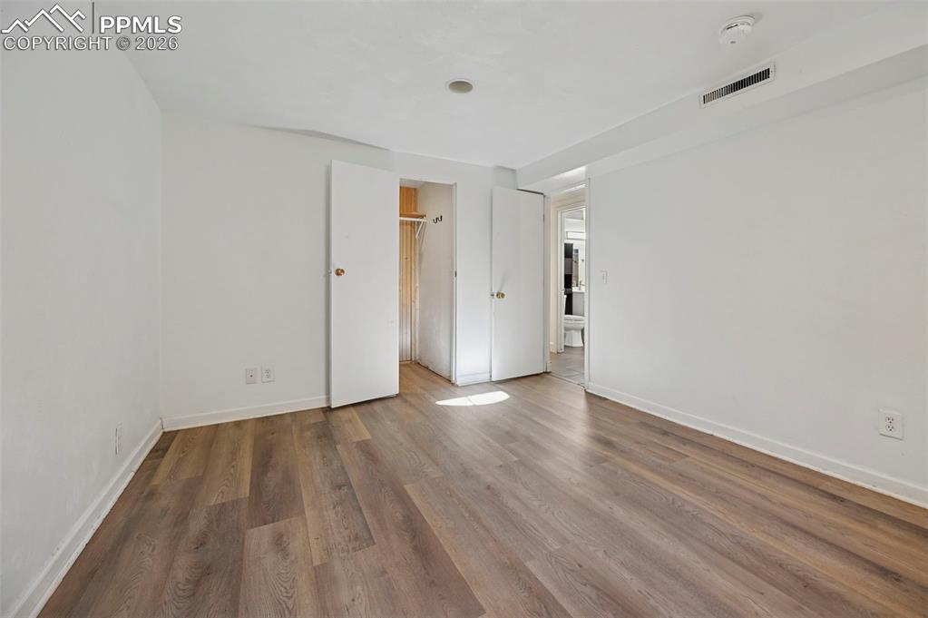 Image 25 of 30: bedroom #4