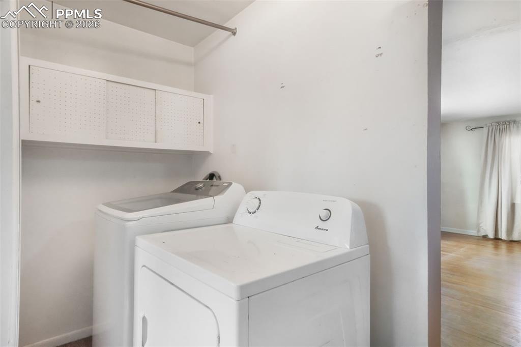 Image 33 of 46: Laundry