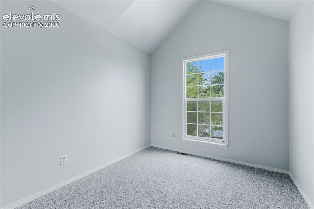 Image 25 of 34: Bedroom