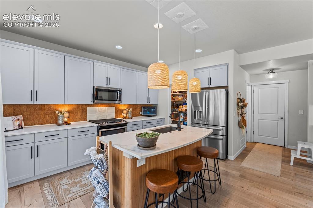Image 13 of 44: Kitchen