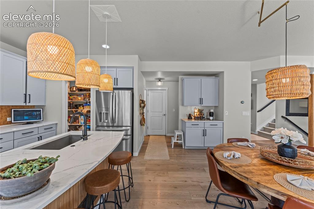 Image 15 of 44: Kitchen