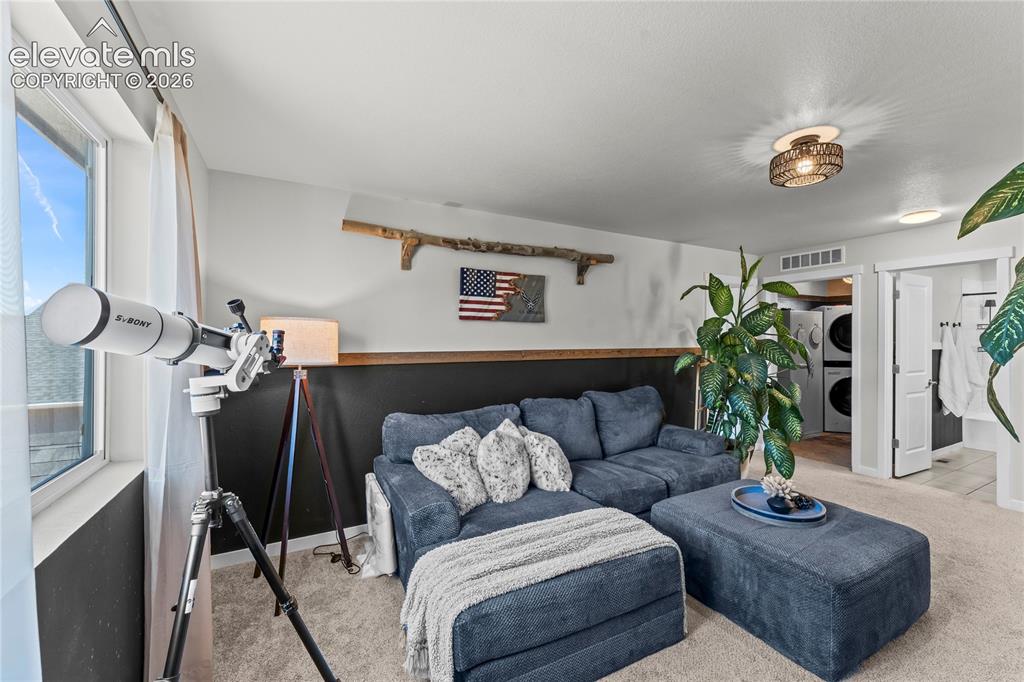 Image 19 of 44: Living Room