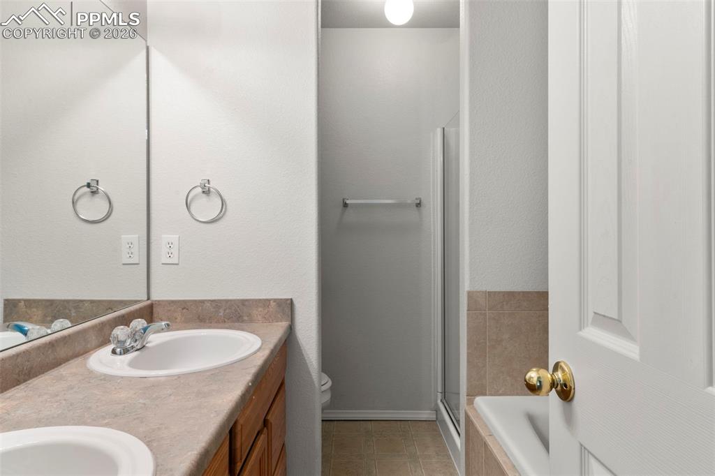 Image 8 of 14: Bathroom