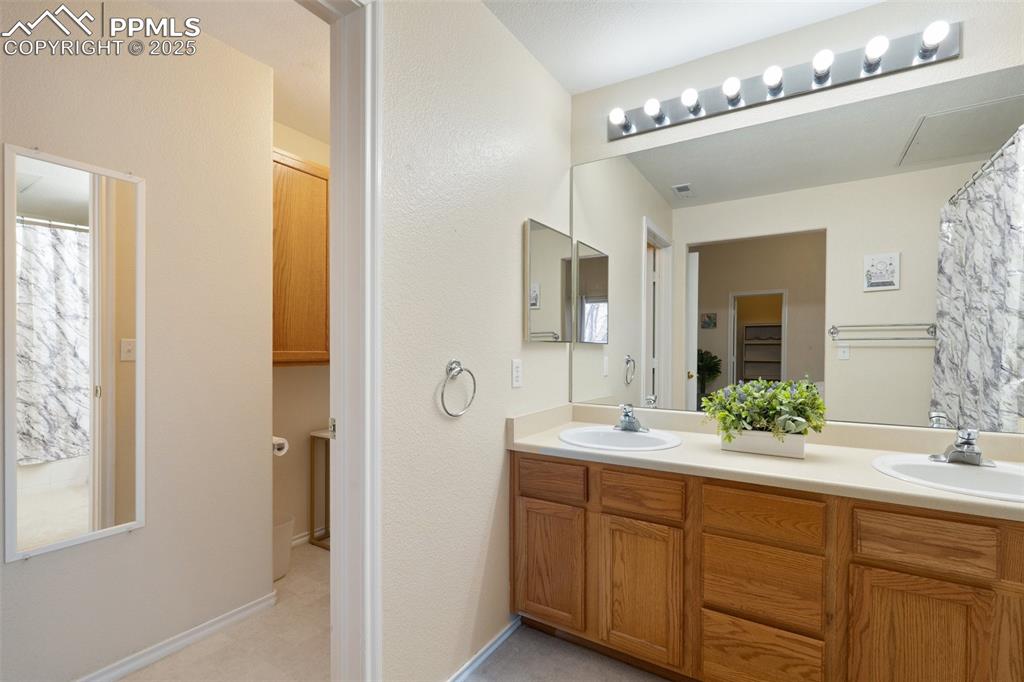 Image 25 of 41: Master Bathroom