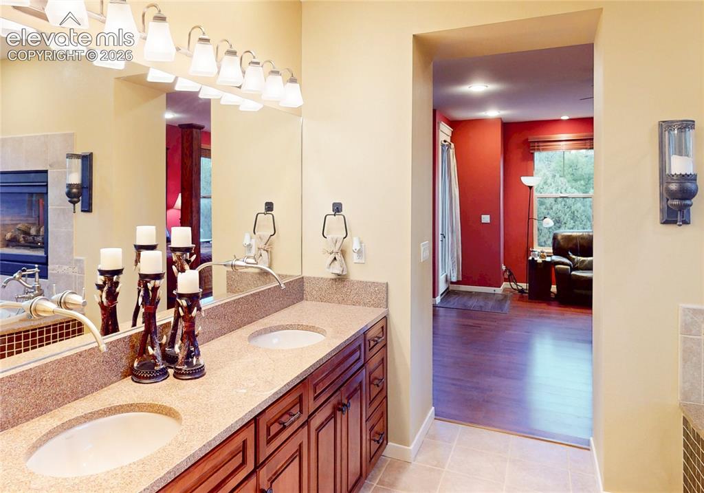 Image 28 of 44: Master Bathroom