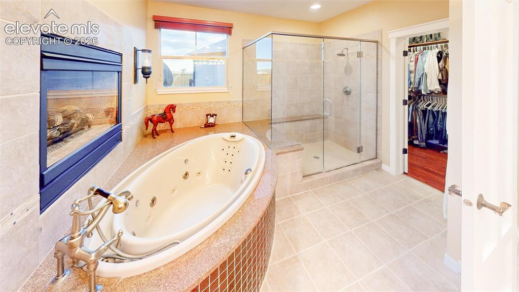 Image 29 of 44: Master Bathroom