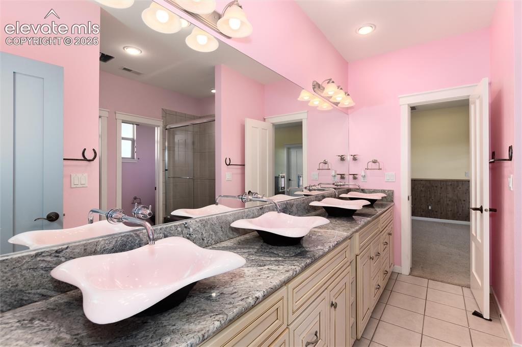 Image 32 of 44: Upstairs Bath