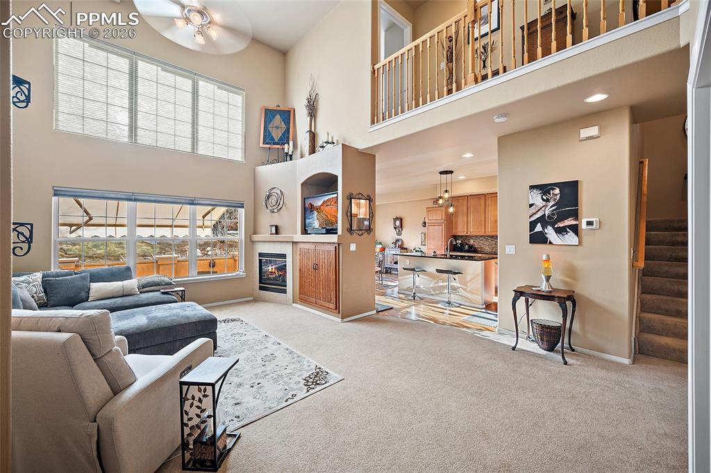 Image 10 of 50: Living Room