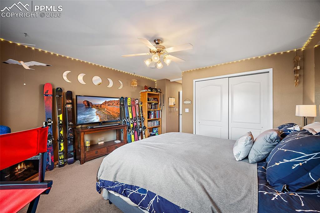 Image 24 of 49: Bedroom