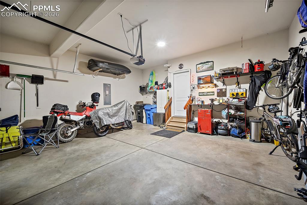 Image 49 of 49: Garage