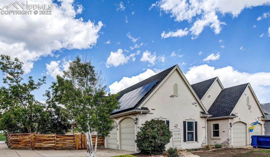 Listing 1988512, Image 1 of 32