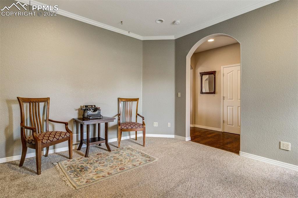 Listing 1988512, Image 3 of 32