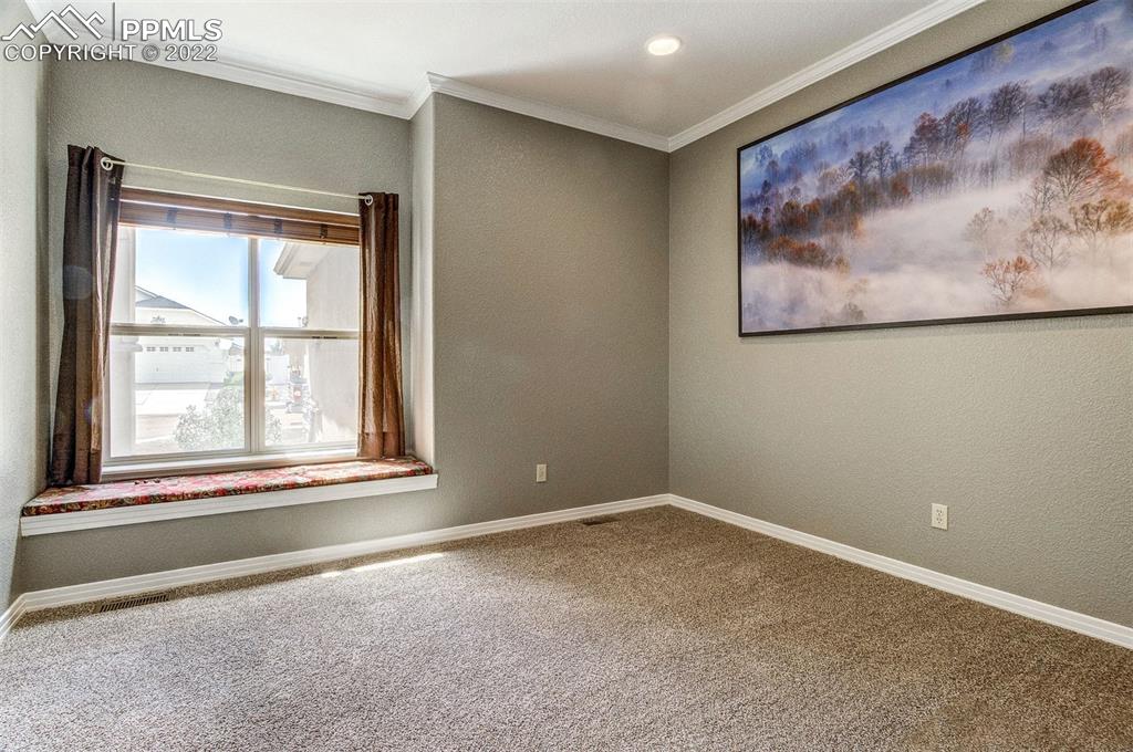Listing 1988512, Image 4 of 32