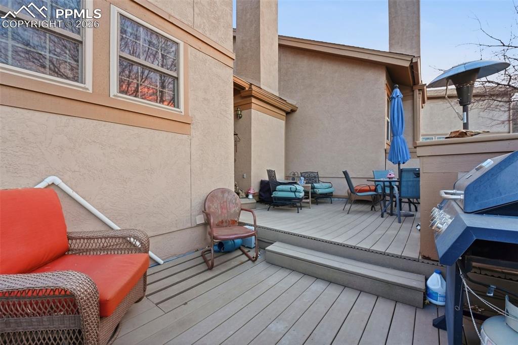 Image 30 of 36: Deck