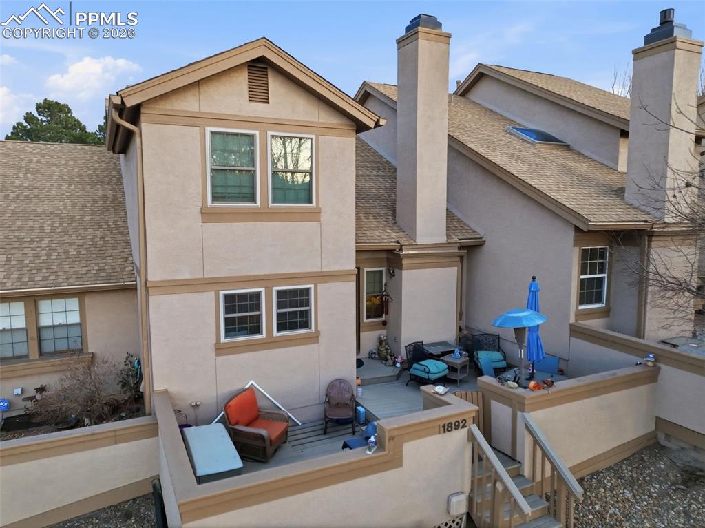 Image 33 of 36: Back of Structure