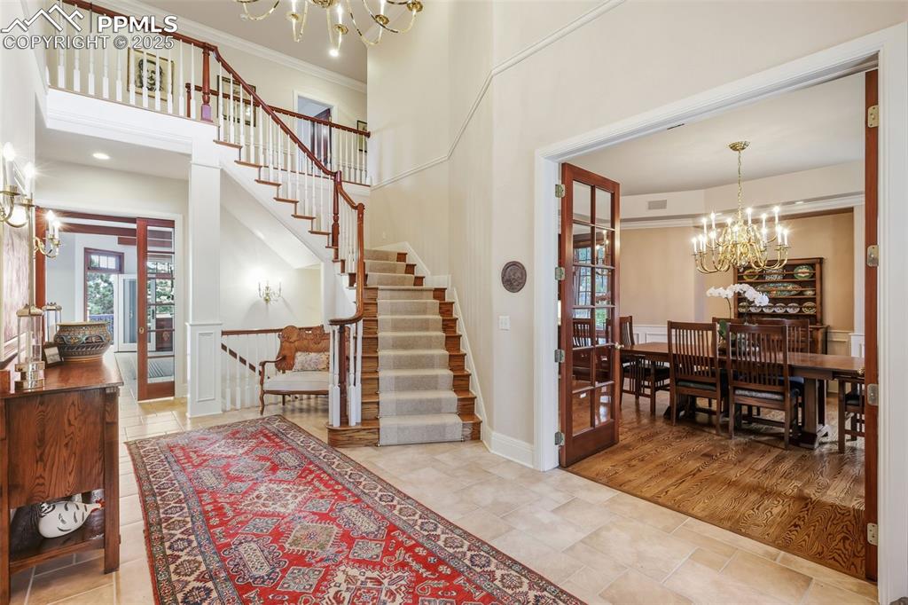 Image 5 of 50: Entry