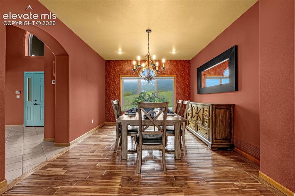Image 10 of 43: Dining Room