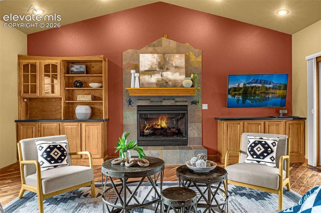 Image 14 of 43: Living Room