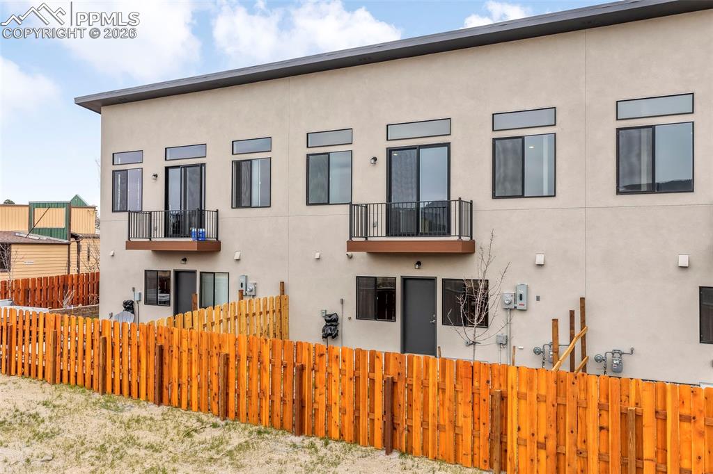 Image 33 of 50: Laundry/storage/Flex space