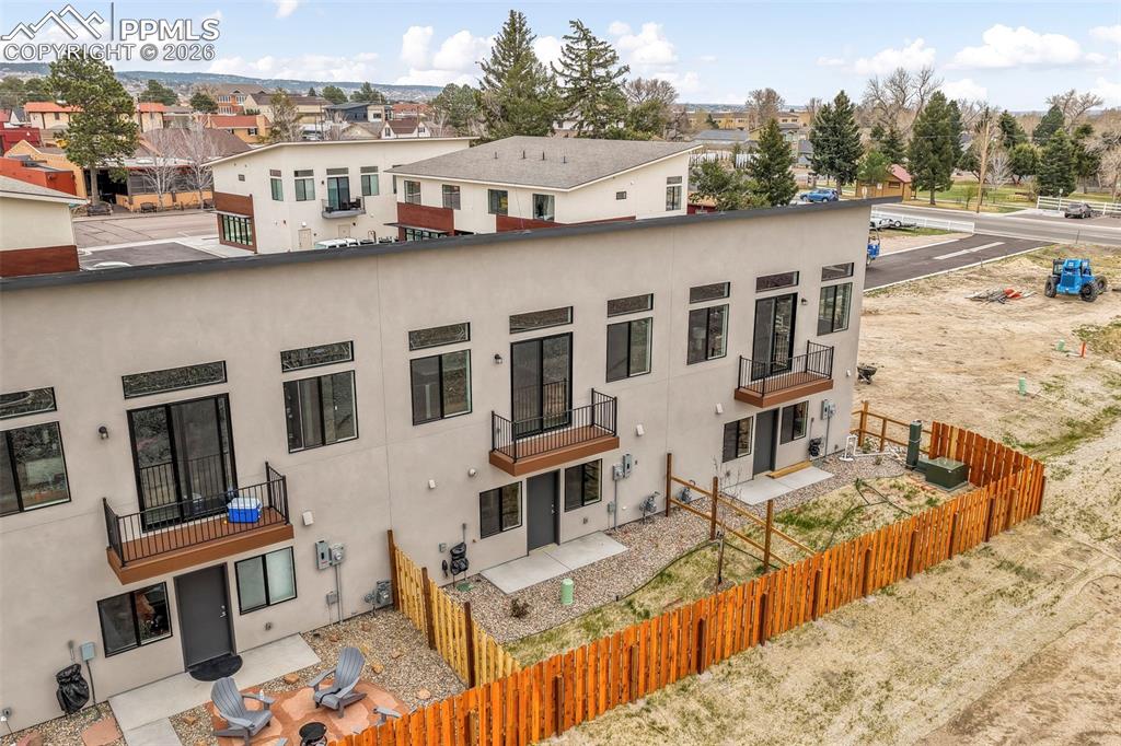 Image 48 of 50: Downtown Monument