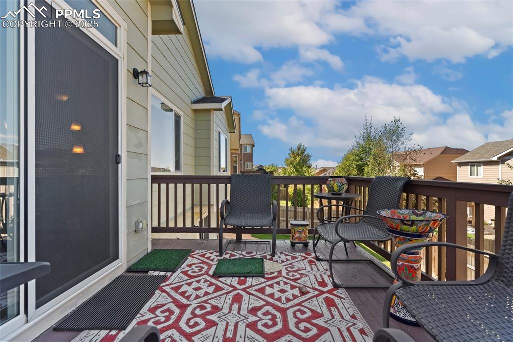 Image 18 of 29: Deck
