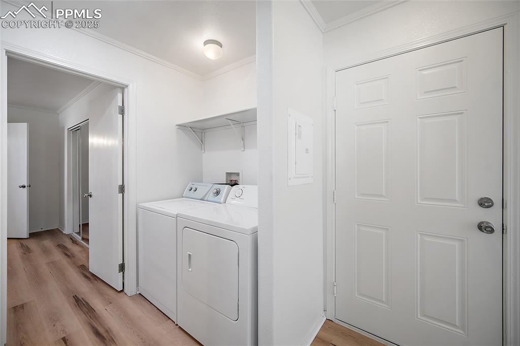 Image 20 of 31: Laundry