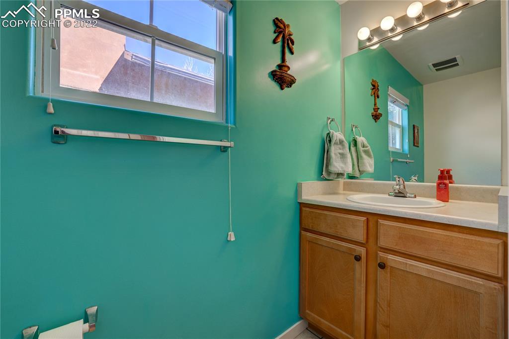 Listing 1996278, Image 20 of 39