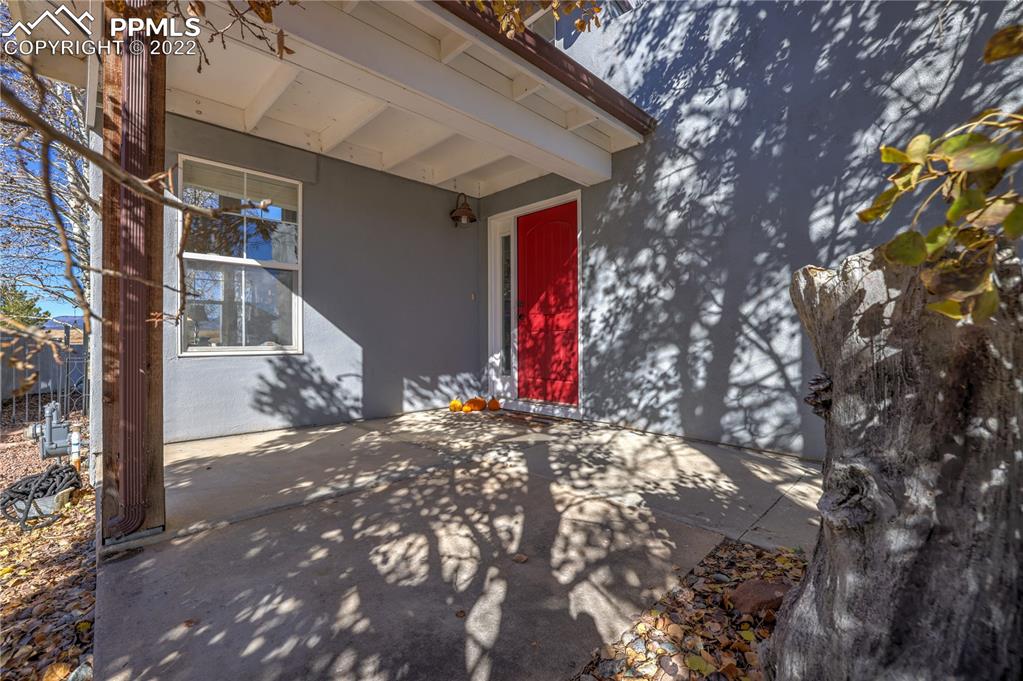 Listing 1996278, Image 3 of 39
