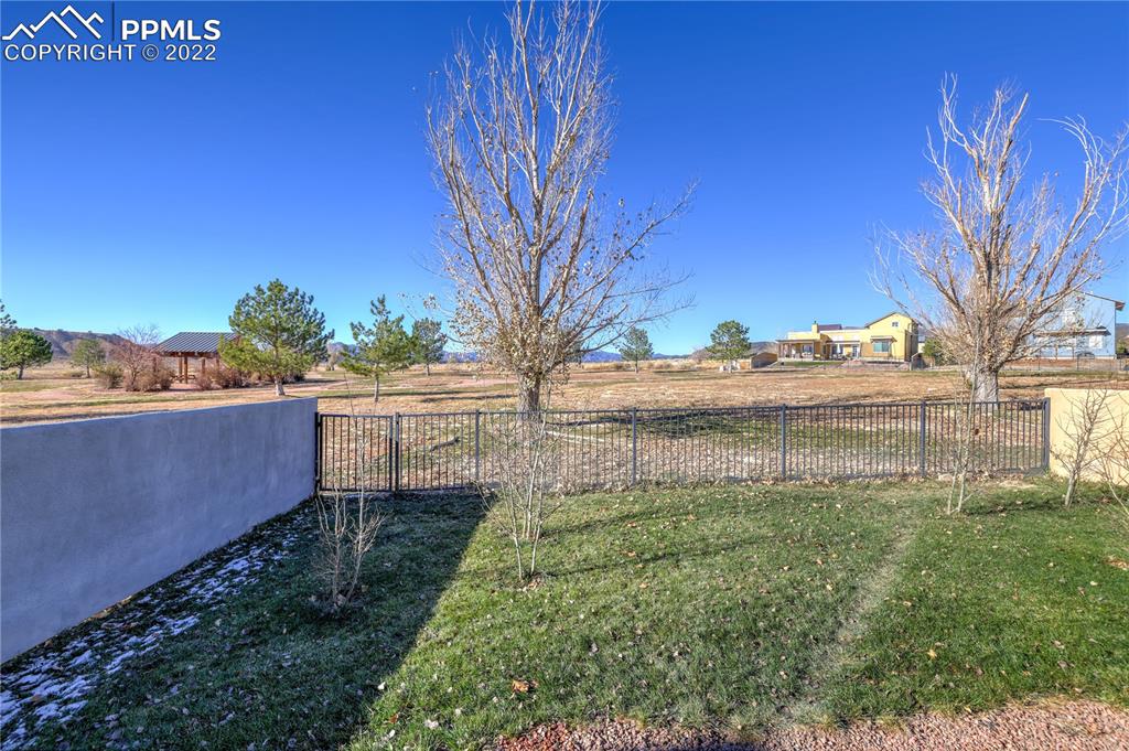 Listing 1996278, Image 31 of 39