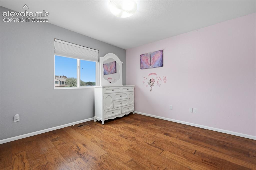 Image 16 of 34: Bedroom