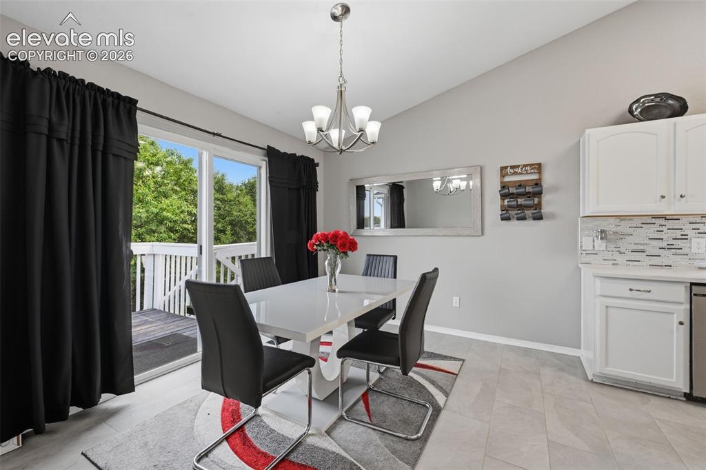 Image 9 of 34: Dining Area