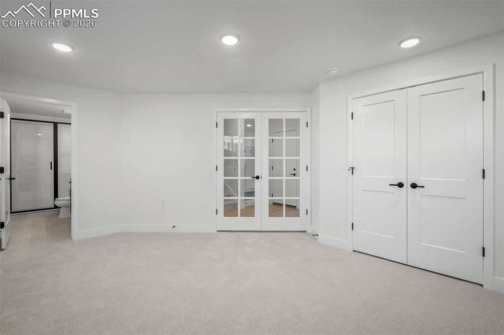 Image 4 of 37: Bedroom