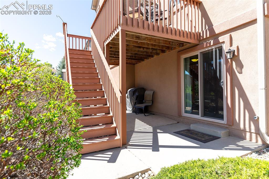 Image 39 of 50: Patio