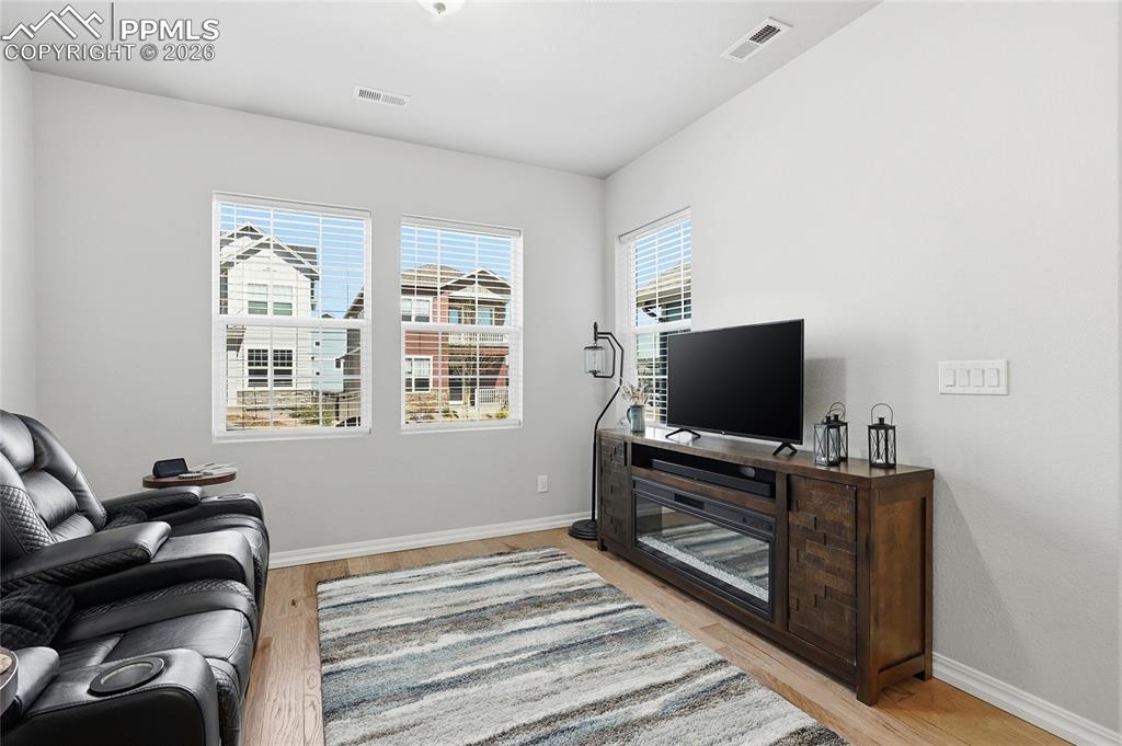 Image 5 of 44: Living Room