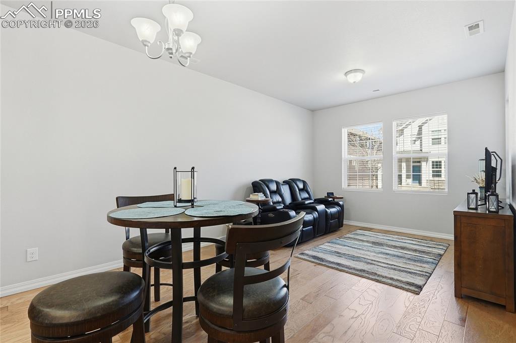 Image 7 of 44: Dining Area