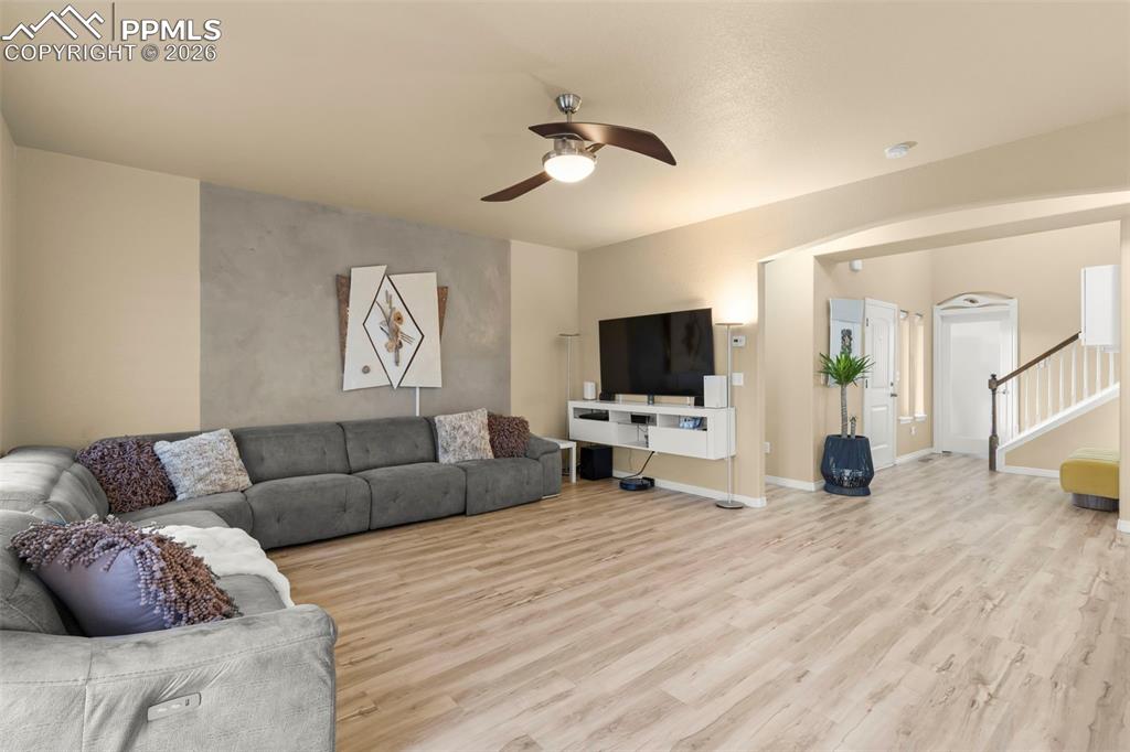 Image 10 of 50: Floor Plan 5