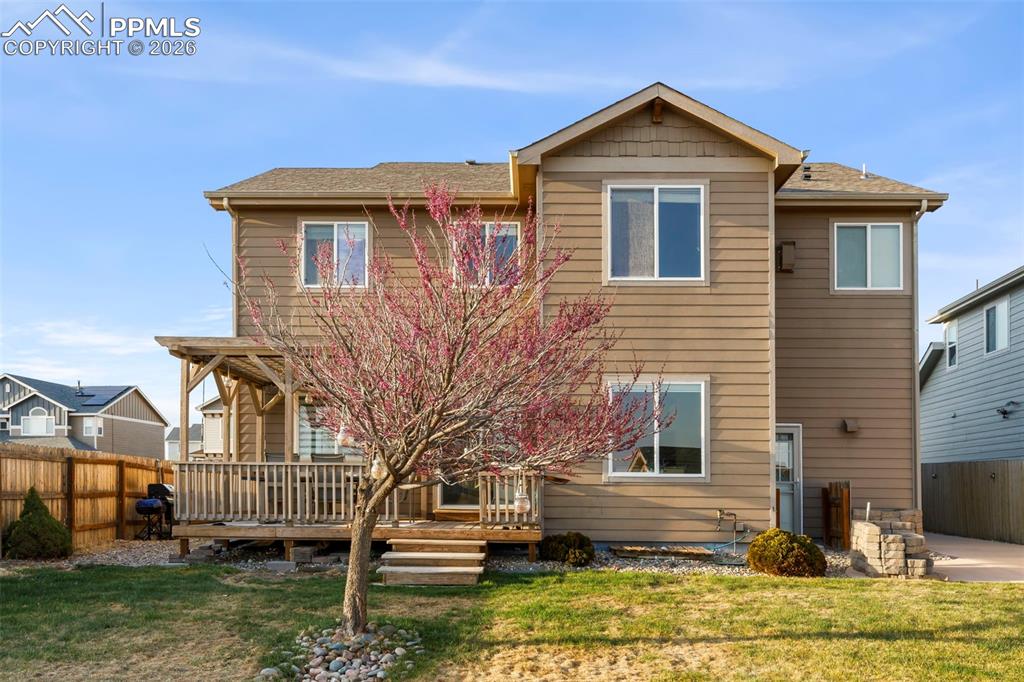 Image 44 of 50: Large walk in closet 